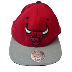 Mitchell & Ness Chicago Bulls NBA Adjustable Hat Red Gray One Size